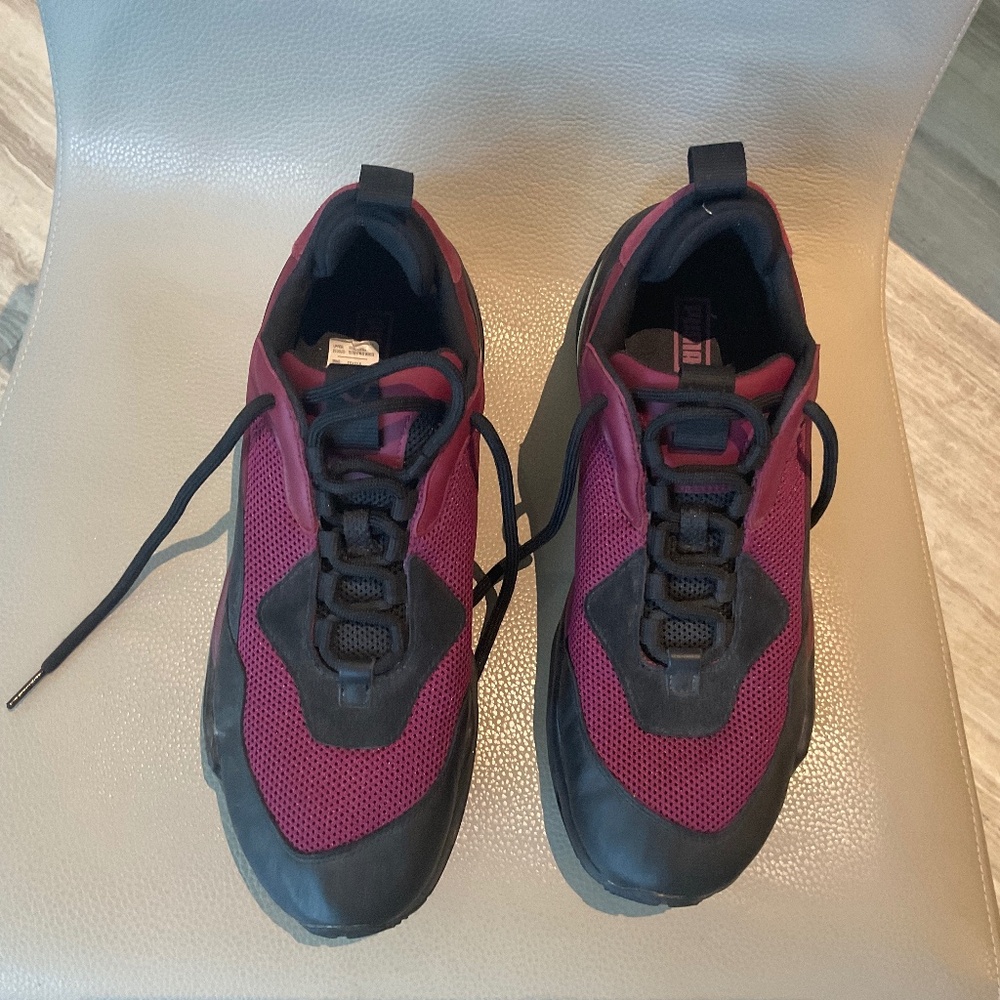 Puma Thunder Spectra Sneakers  Maroon Black Size 11 1/2 US.  New worn